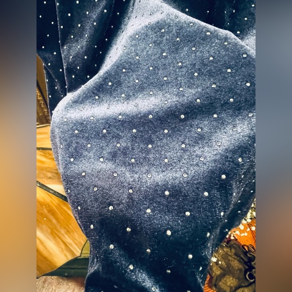 Velvet Navy Blue T shirt - Picture 2 of 6